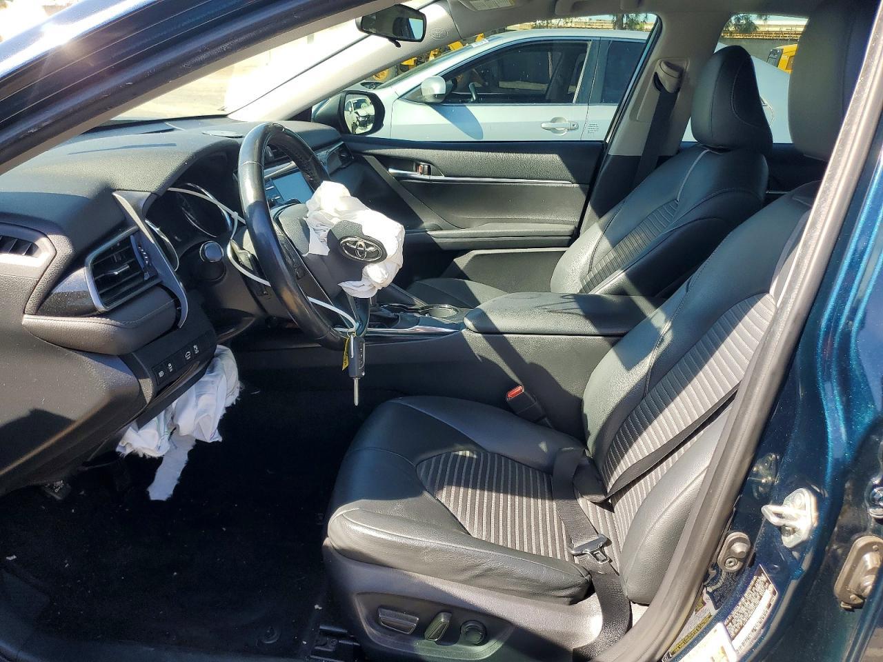 2019 TOYOTA CAMRY