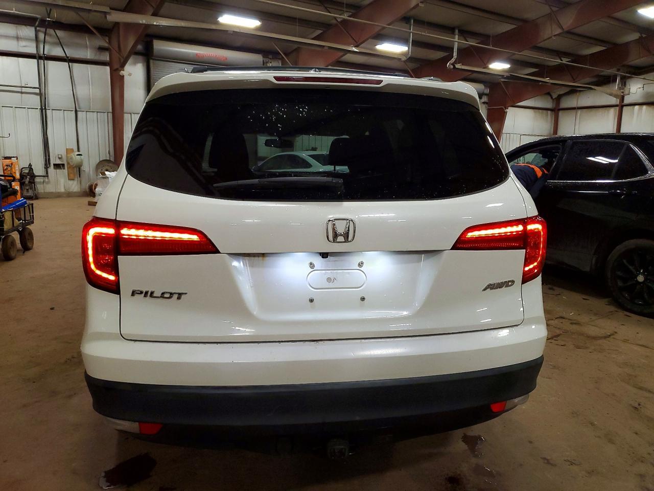2017 HONDA PILOT