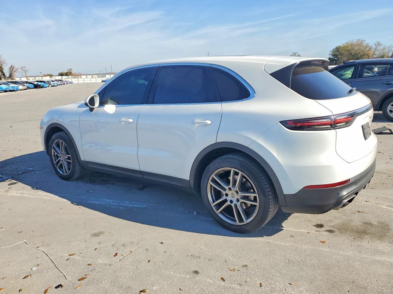 2021 PORSCHE CAYENNE