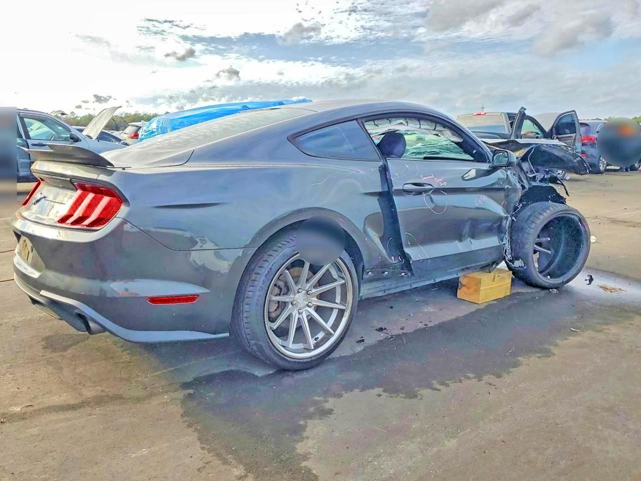 2018 FORD MUSTANG