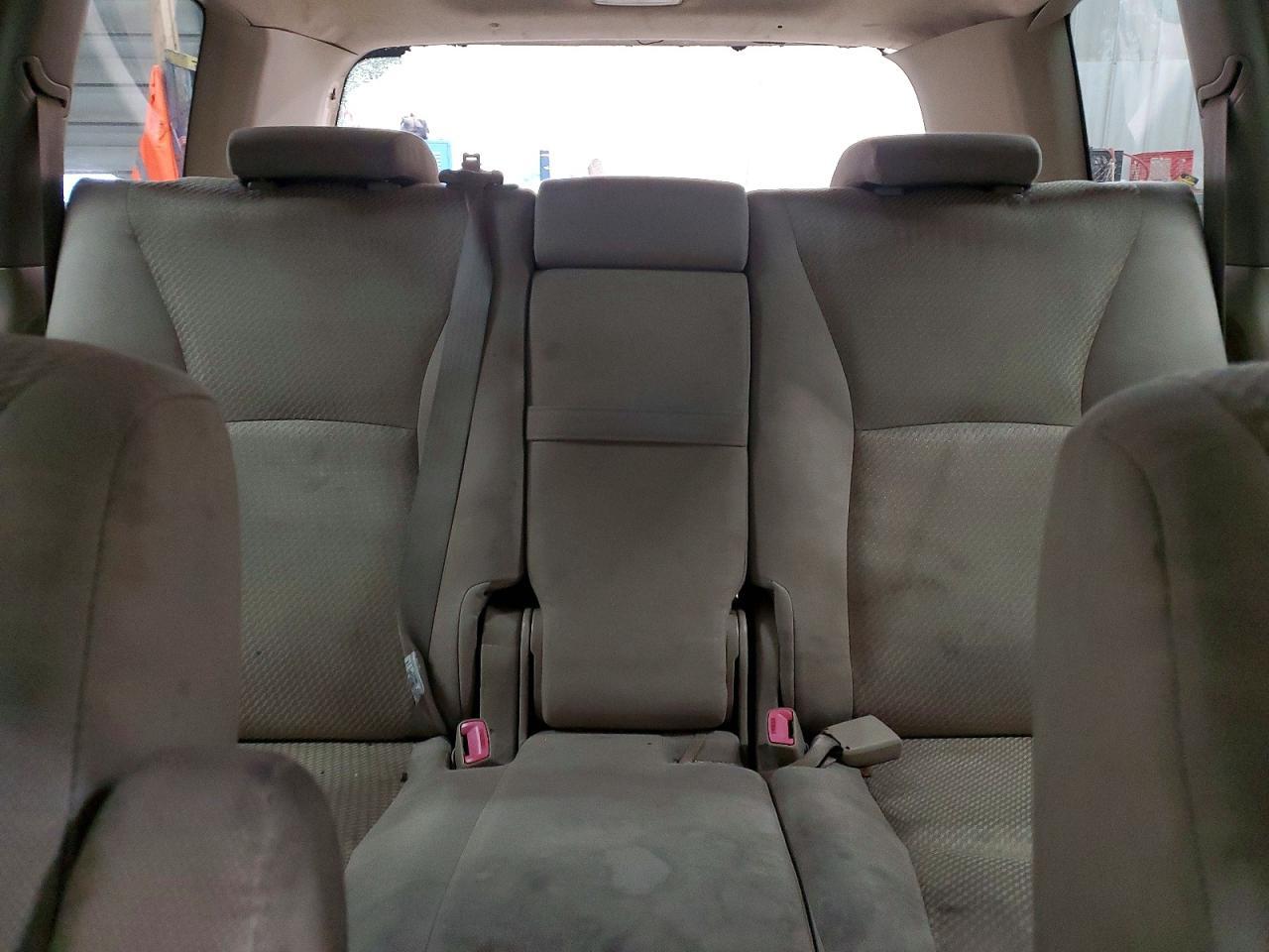 2004 TOYOTA HIGHLANDER