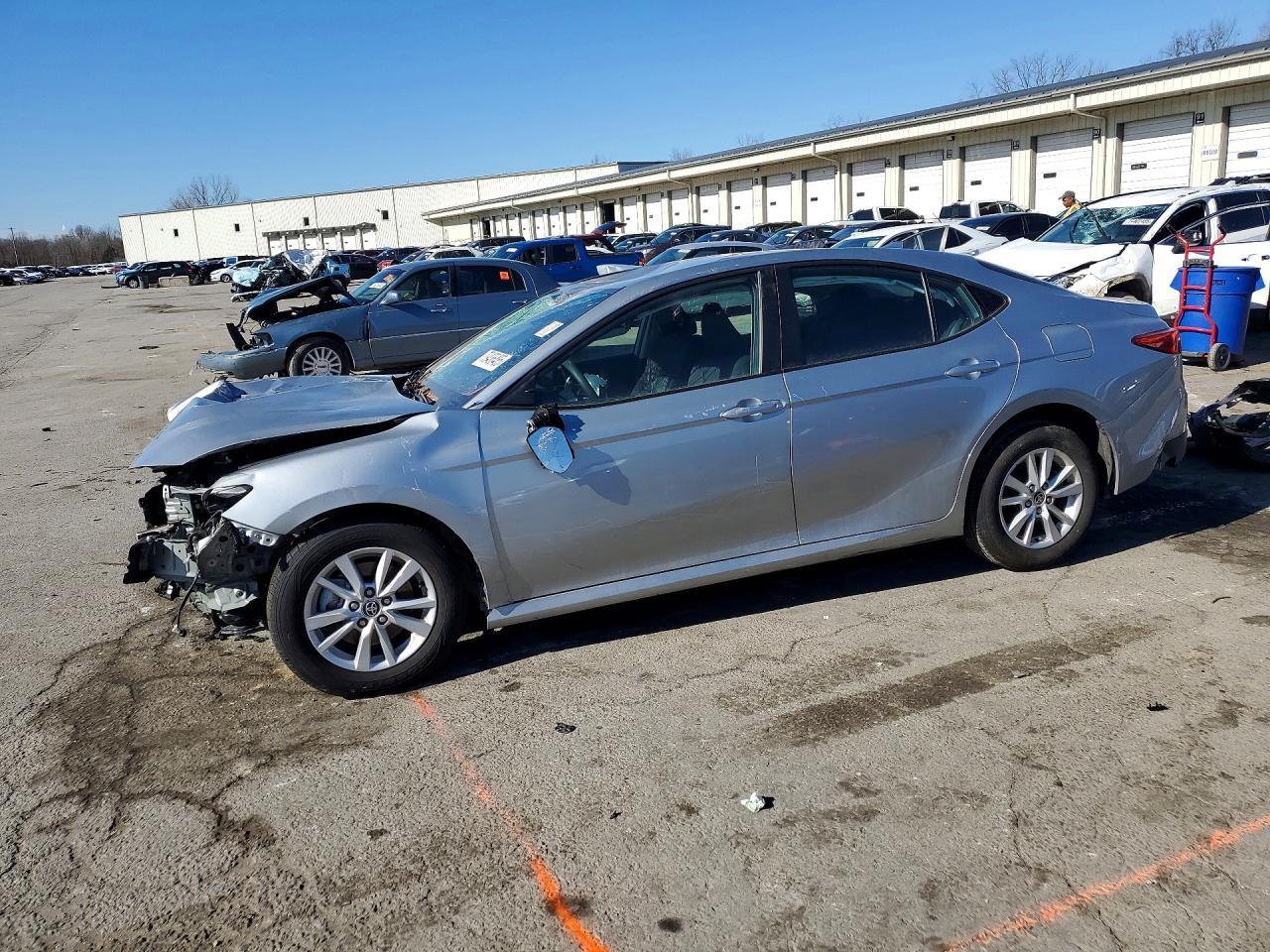 2025 TOYOTA CAMRY