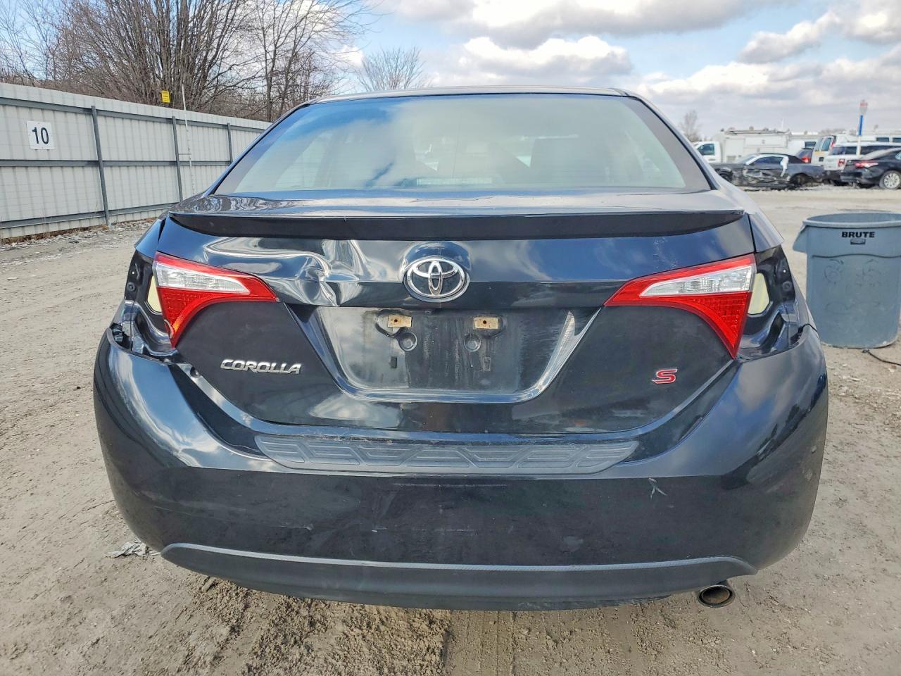 2016 TOYOTA COROLLA