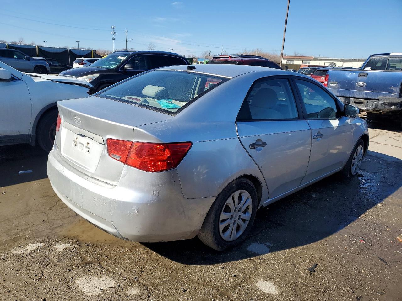 2010 KIA FORTE