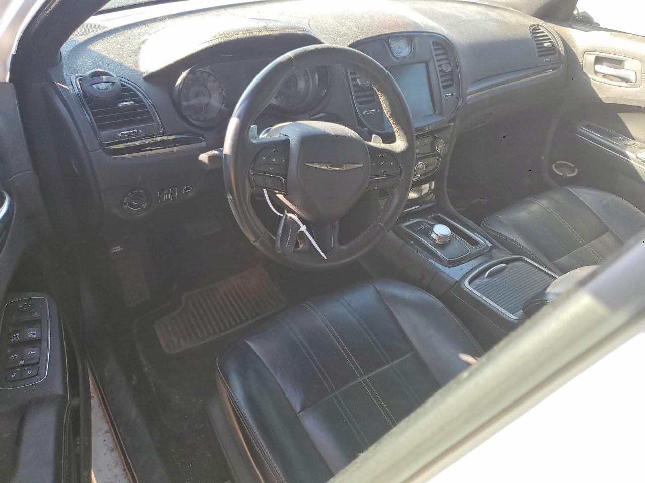 2016 CHRYSLER 300