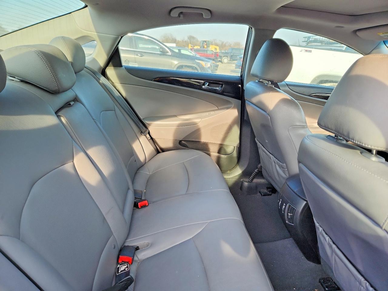 2013 HYUNDAI SONATA