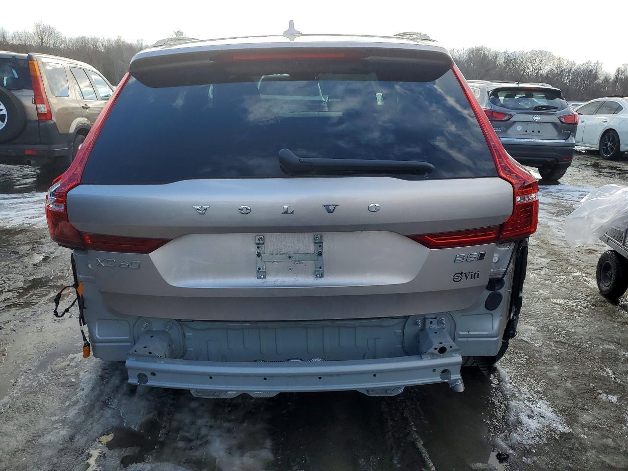 2024 VOLVO XC60