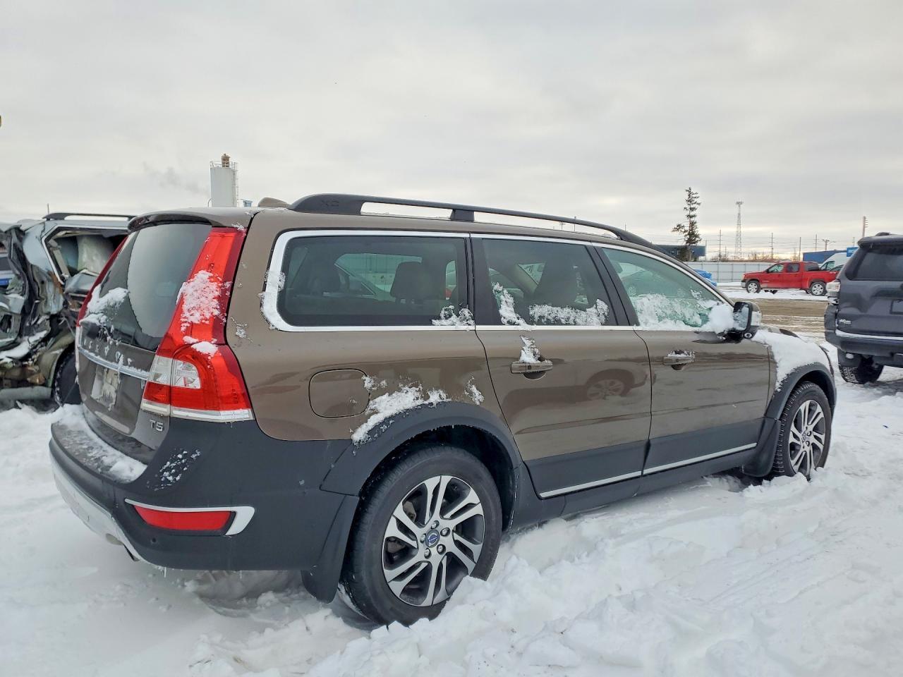 2015 VOLVO XC70