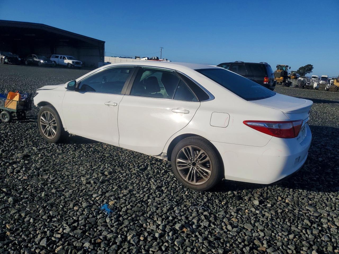 2016 TOYOTA CAMRY