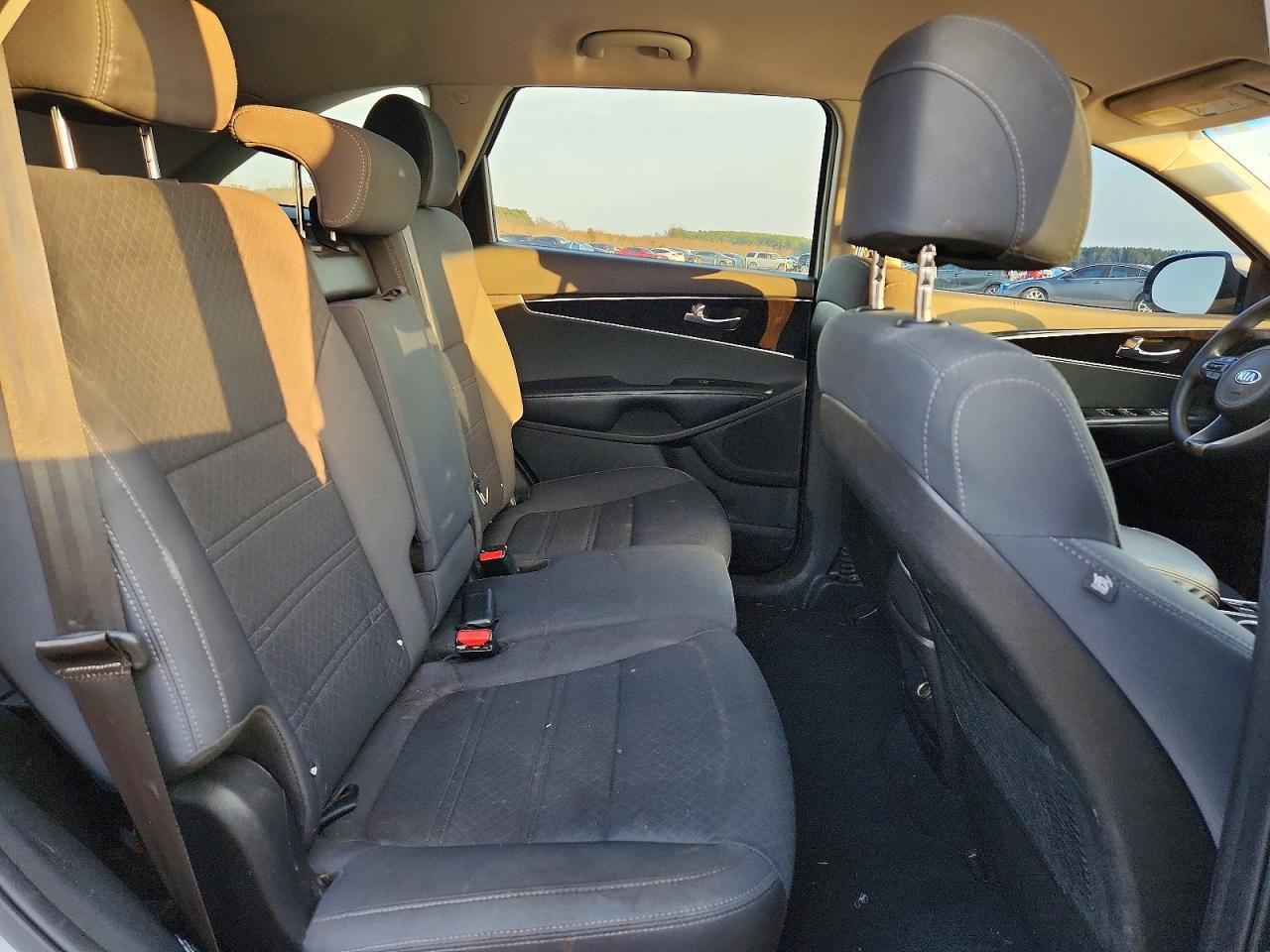 2017 KIA SORENTO