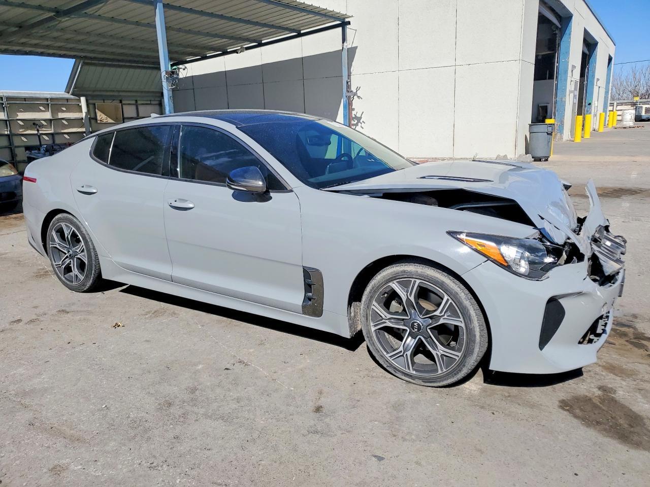 2021 KIA Stinger