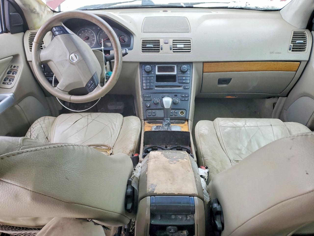 2004 VOLVO XC90