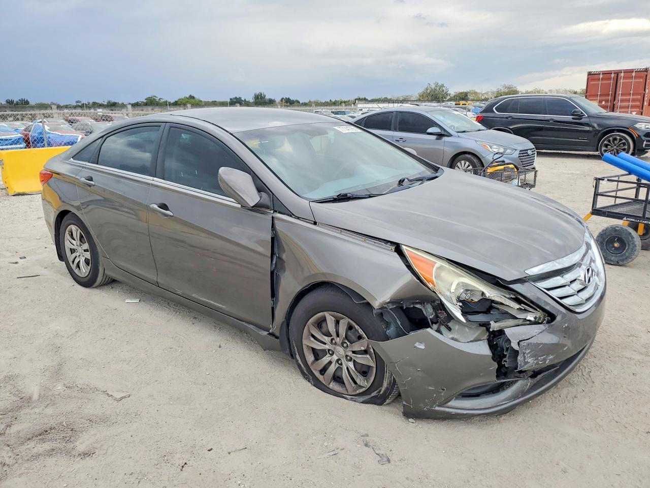 2011 HYUNDAI SONATA