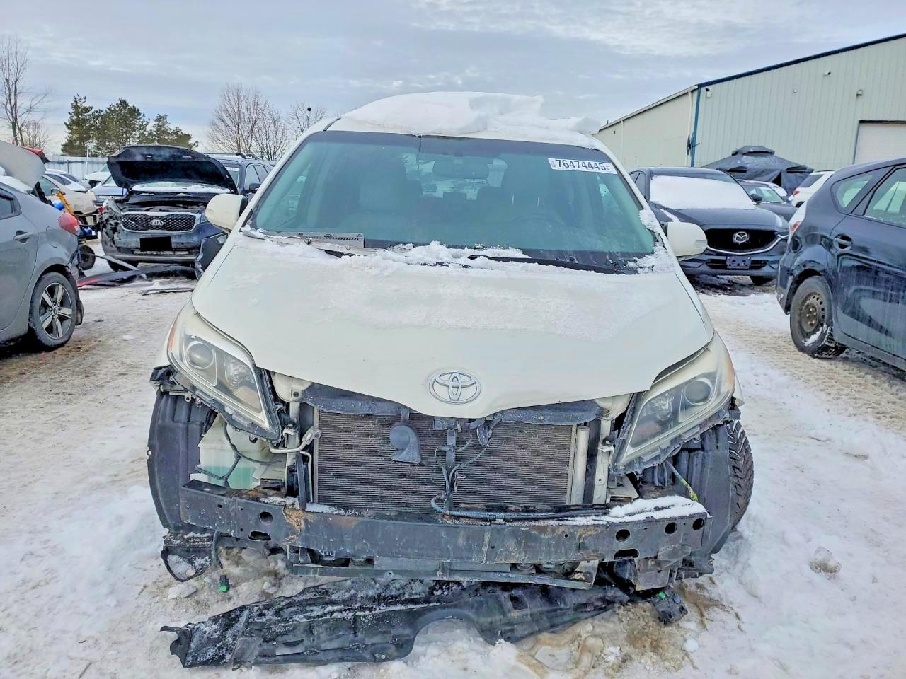 2017 TOYOTA SIENNA