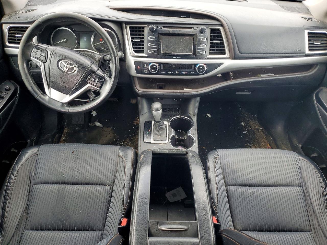 2015 TOYOTA HIGHLANDER