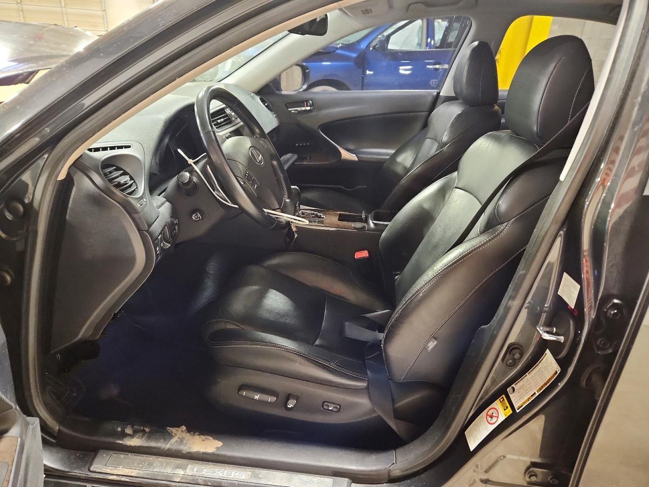 2009 LEXUS IS 250