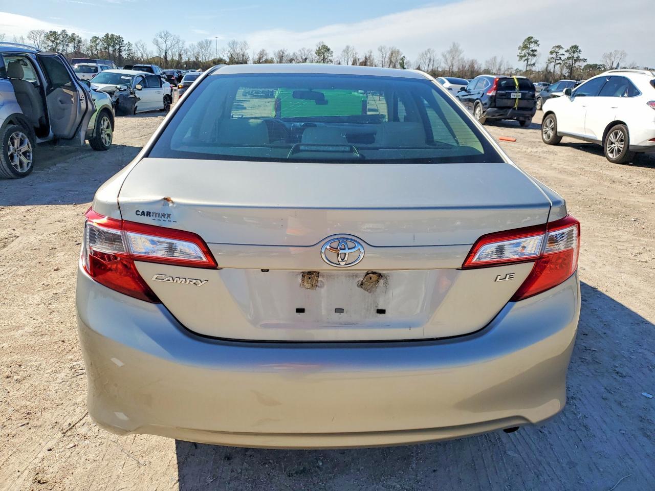 2014 TOYOTA CAMRY