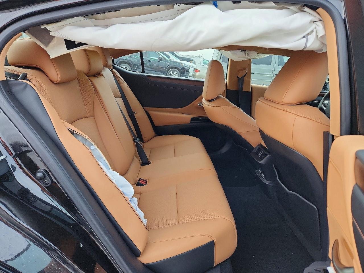 2024 LEXUS ES 350