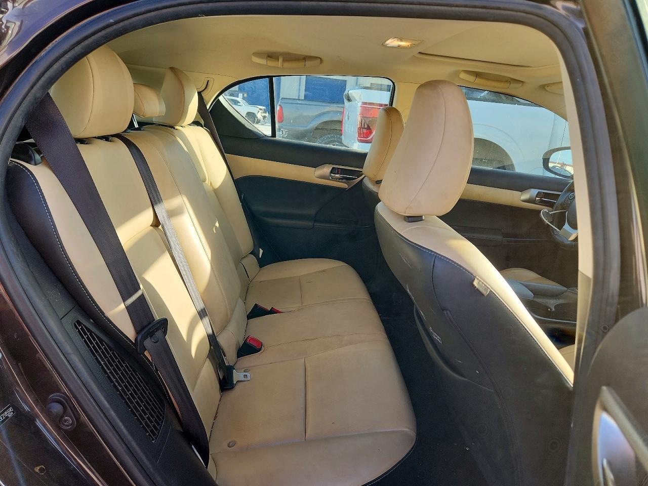 2014 LEXUS CT 200