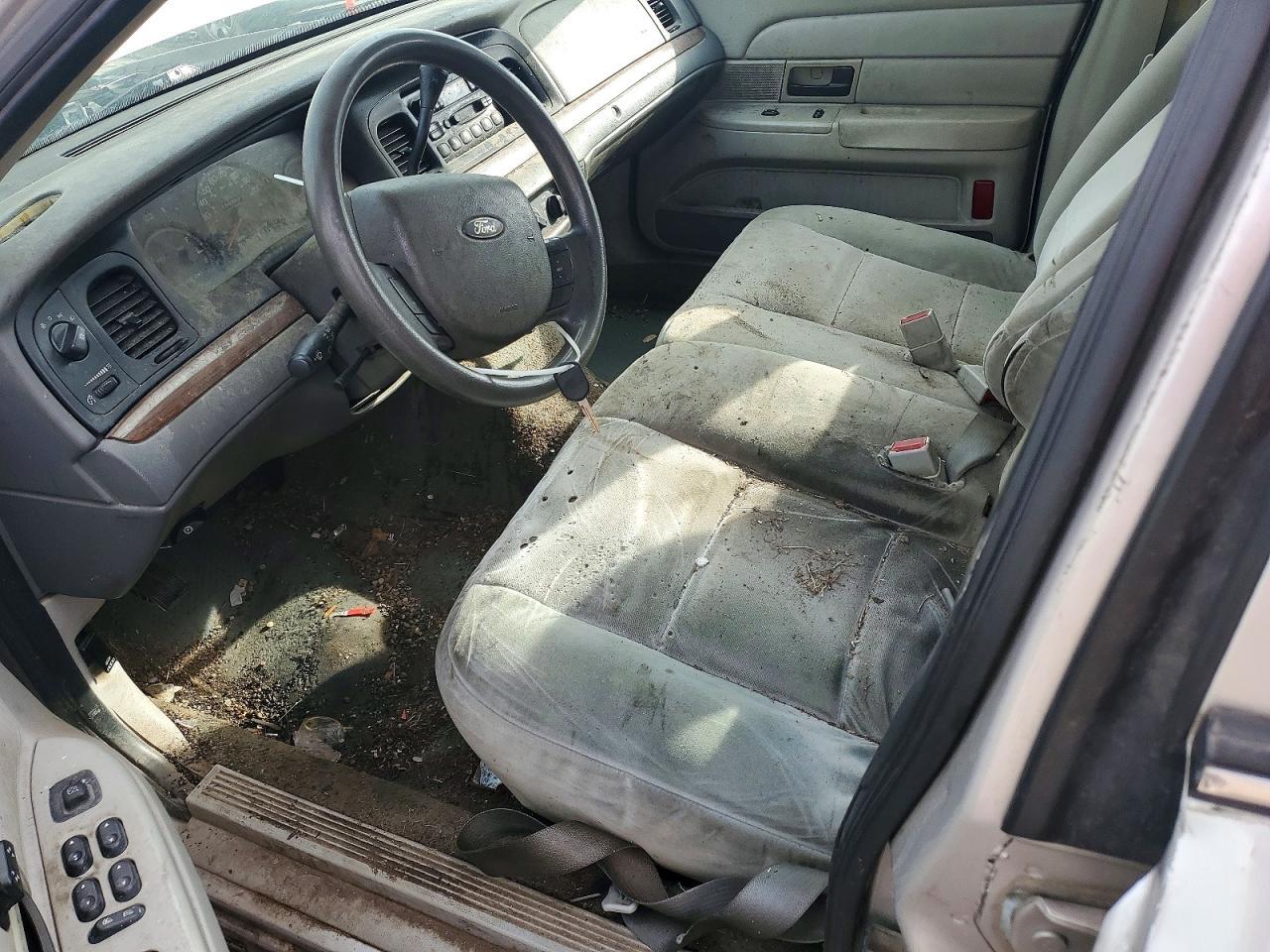 2005 FORD Crown Victoria