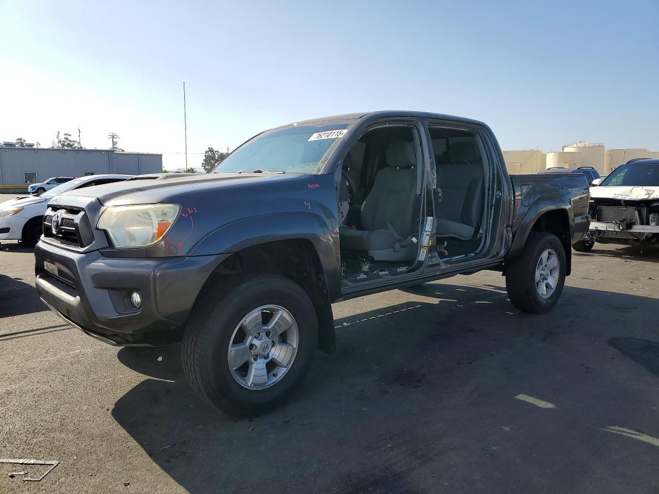 2015 TOYOTA TACOMA