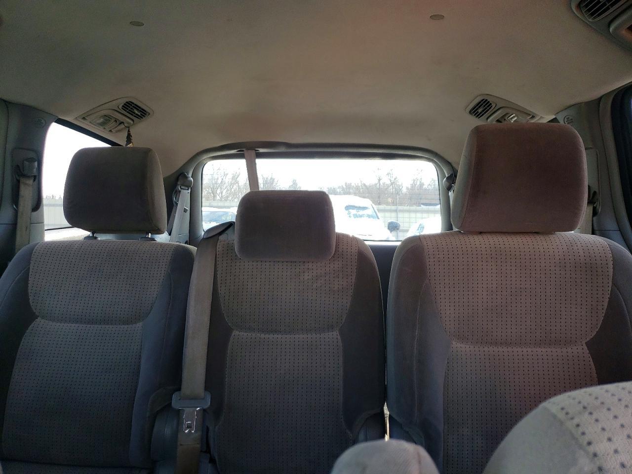 2010 TOYOTA SIENNA