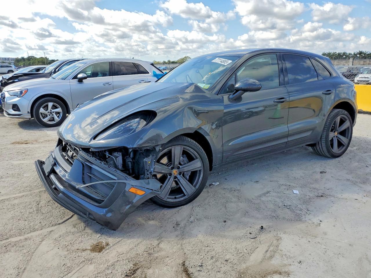 2022 PORSCHE Macan