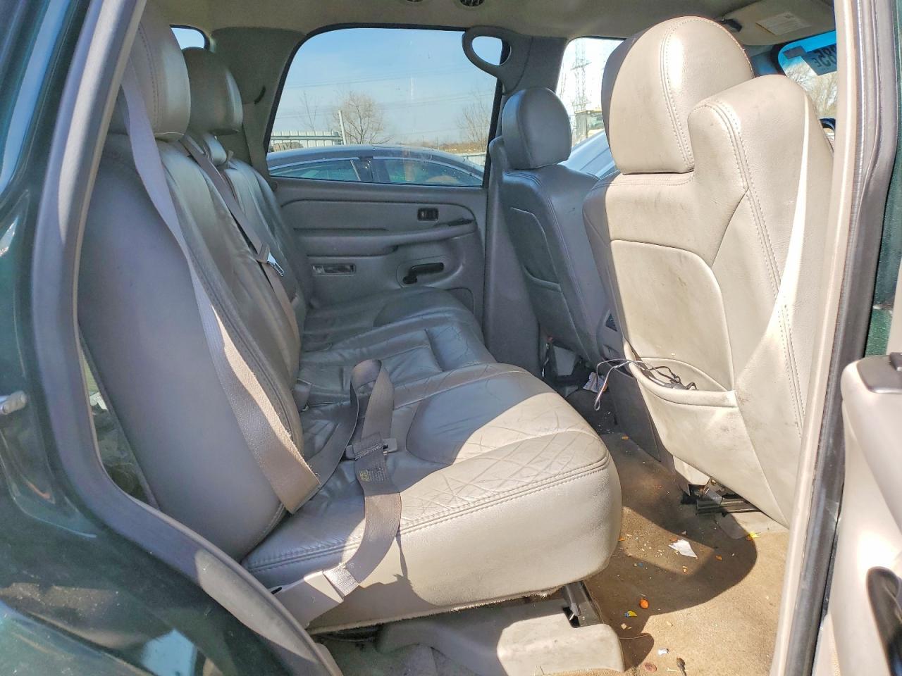 2004 CHEVROLET Tahoe