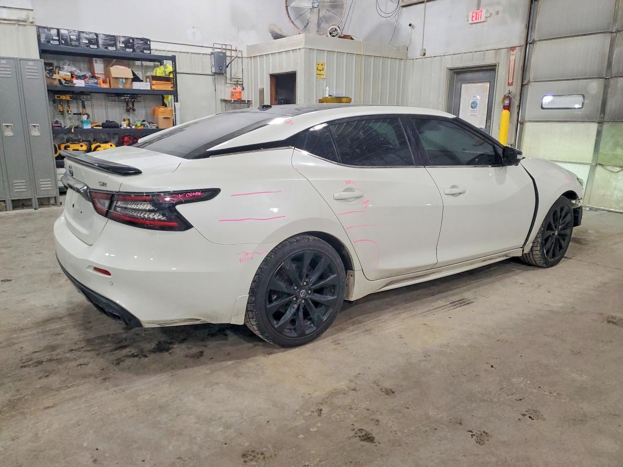 2019 NISSAN Maxima