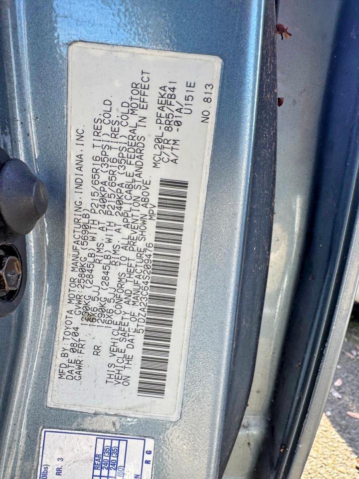 2004 TOYOTA SIENNA