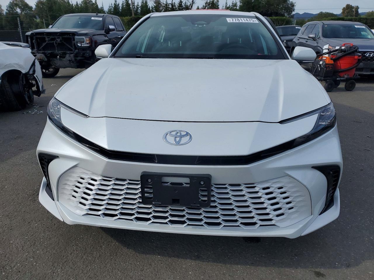 2025 TOYOTA CAMRY