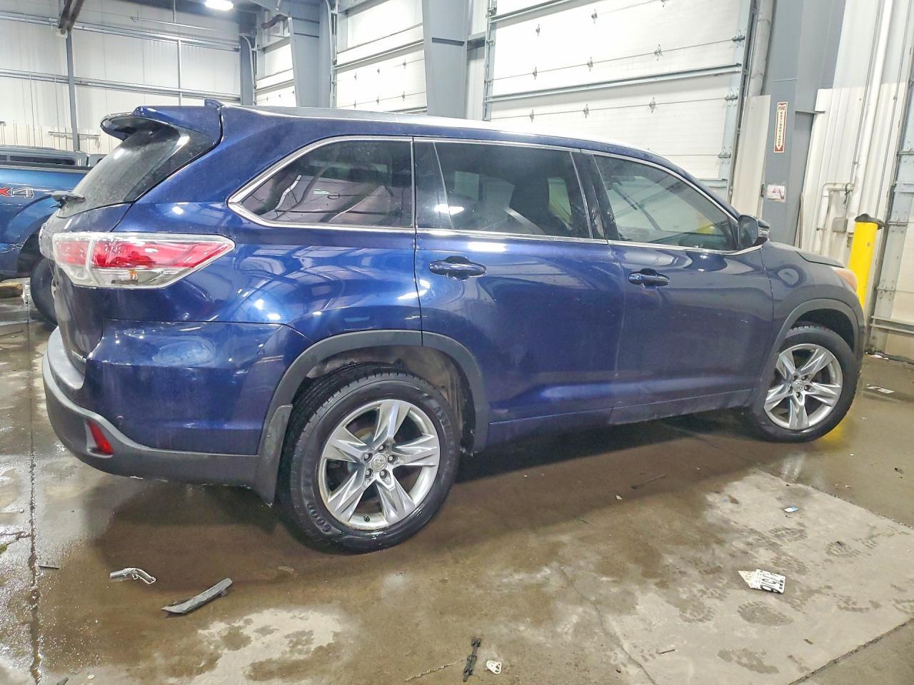 2014 TOYOTA HIGHLANDER