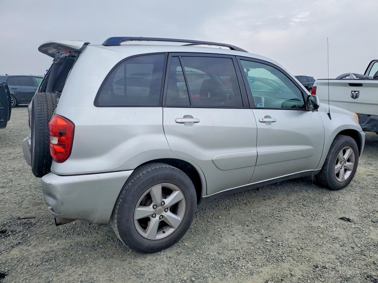 2004 TOYOTA RAV4