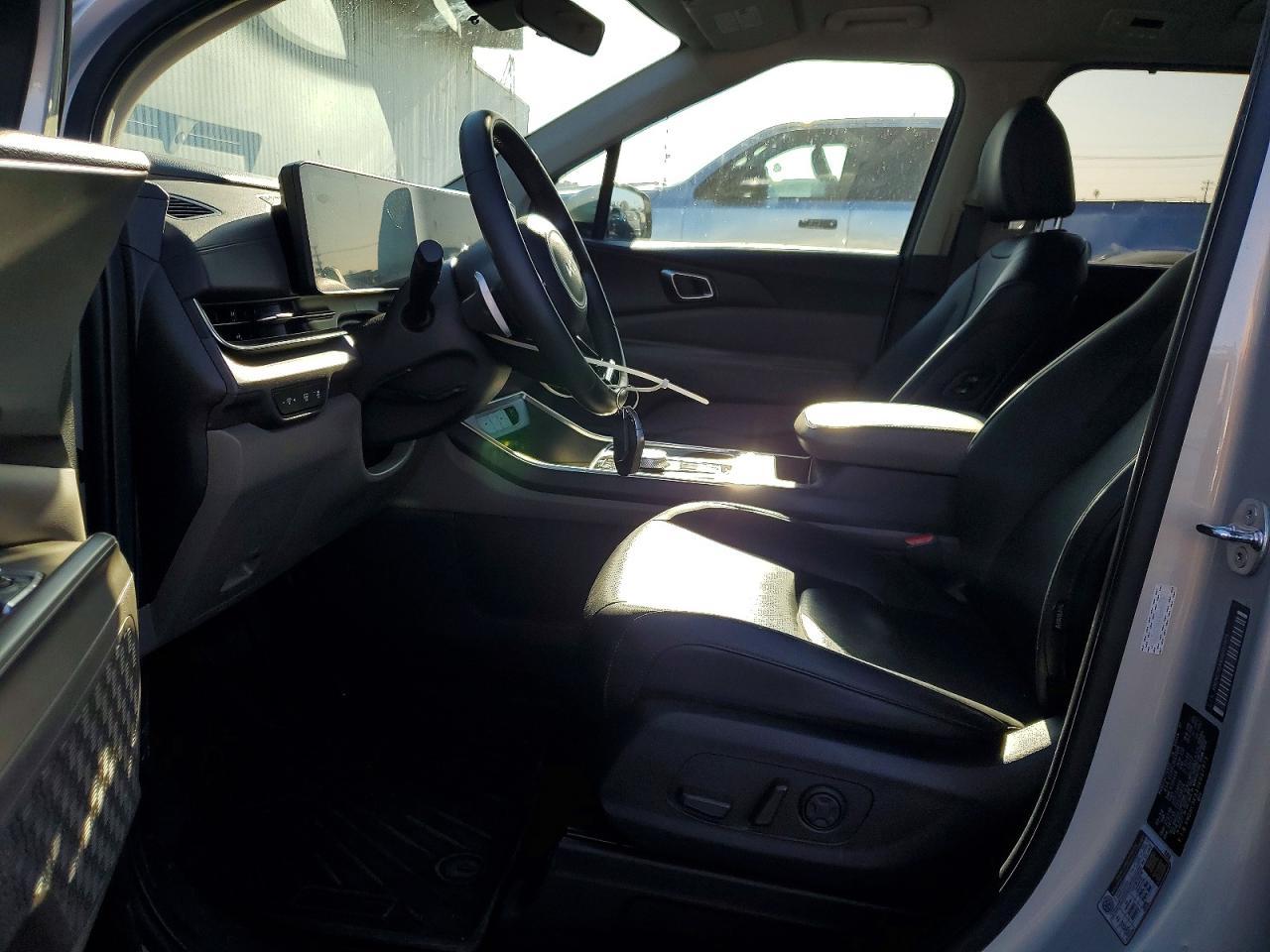 2025 KIA Carnival