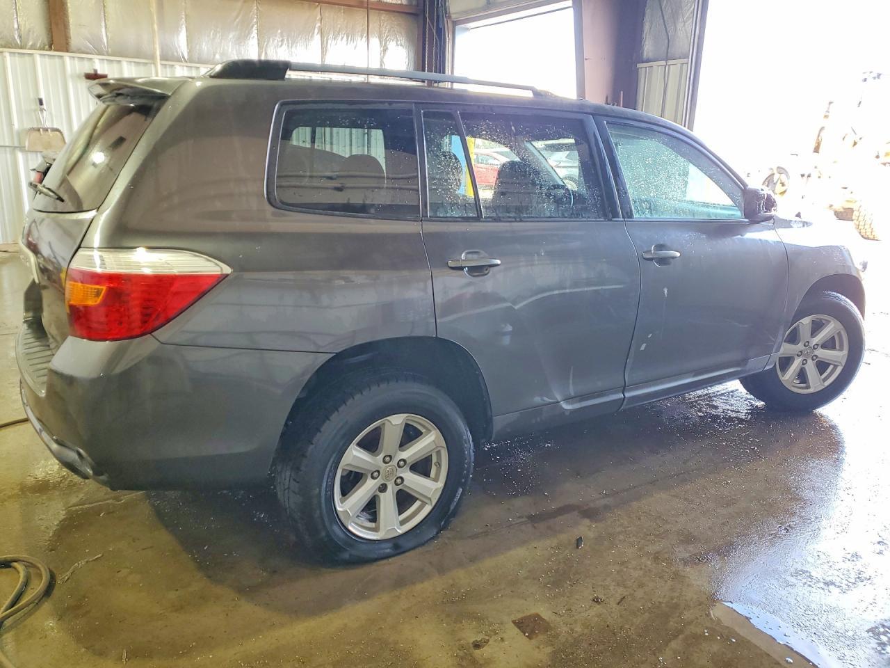 2010 TOYOTA HIGHLANDER