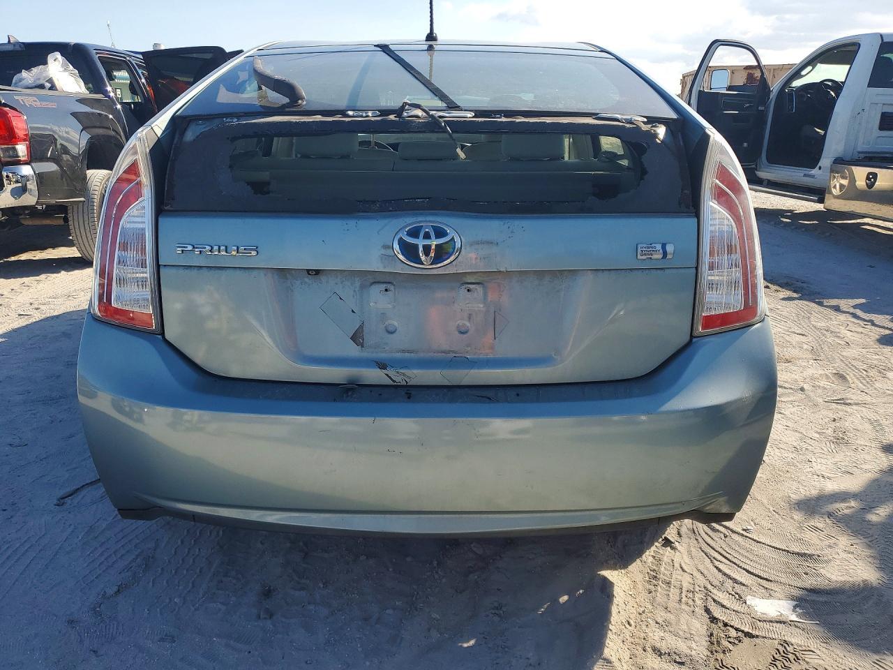 2015 TOYOTA PRIUS
