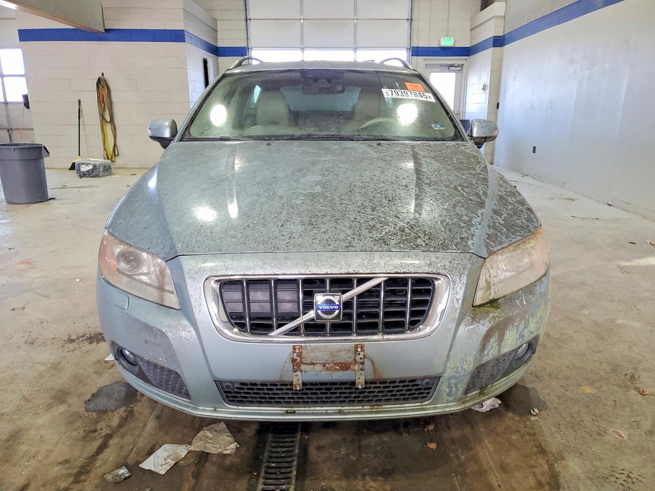 2009 VOLVO V70