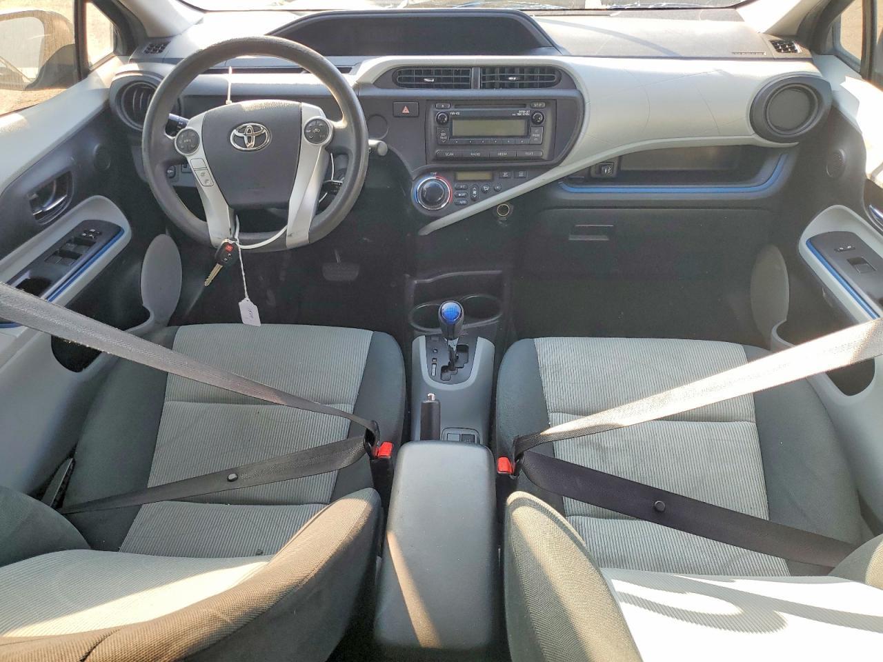 2012 TOYOTA Prius c