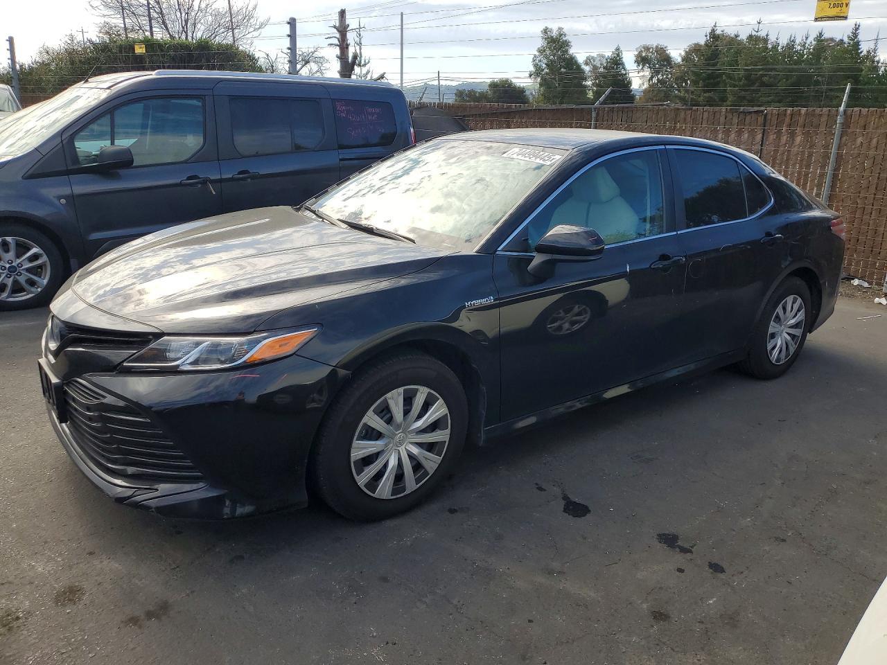 2018 TOYOTA CAMRY