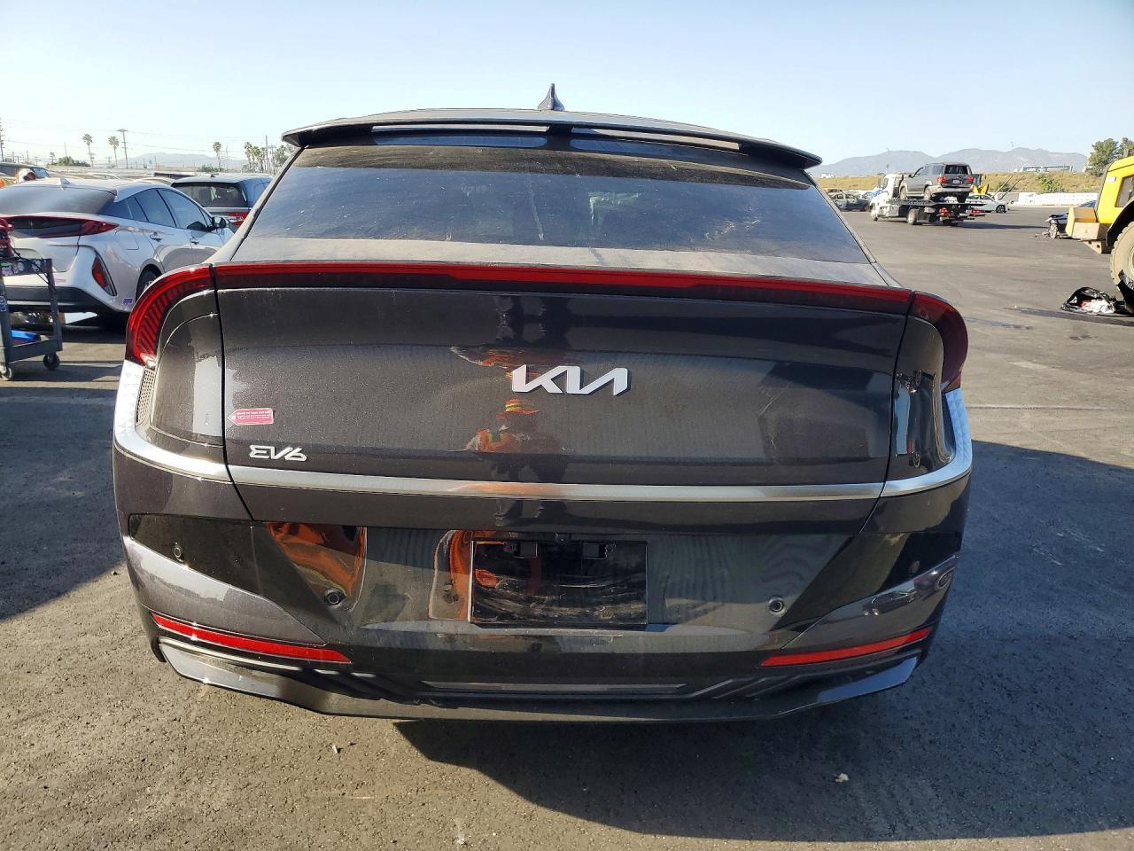 2025 KIA EV6