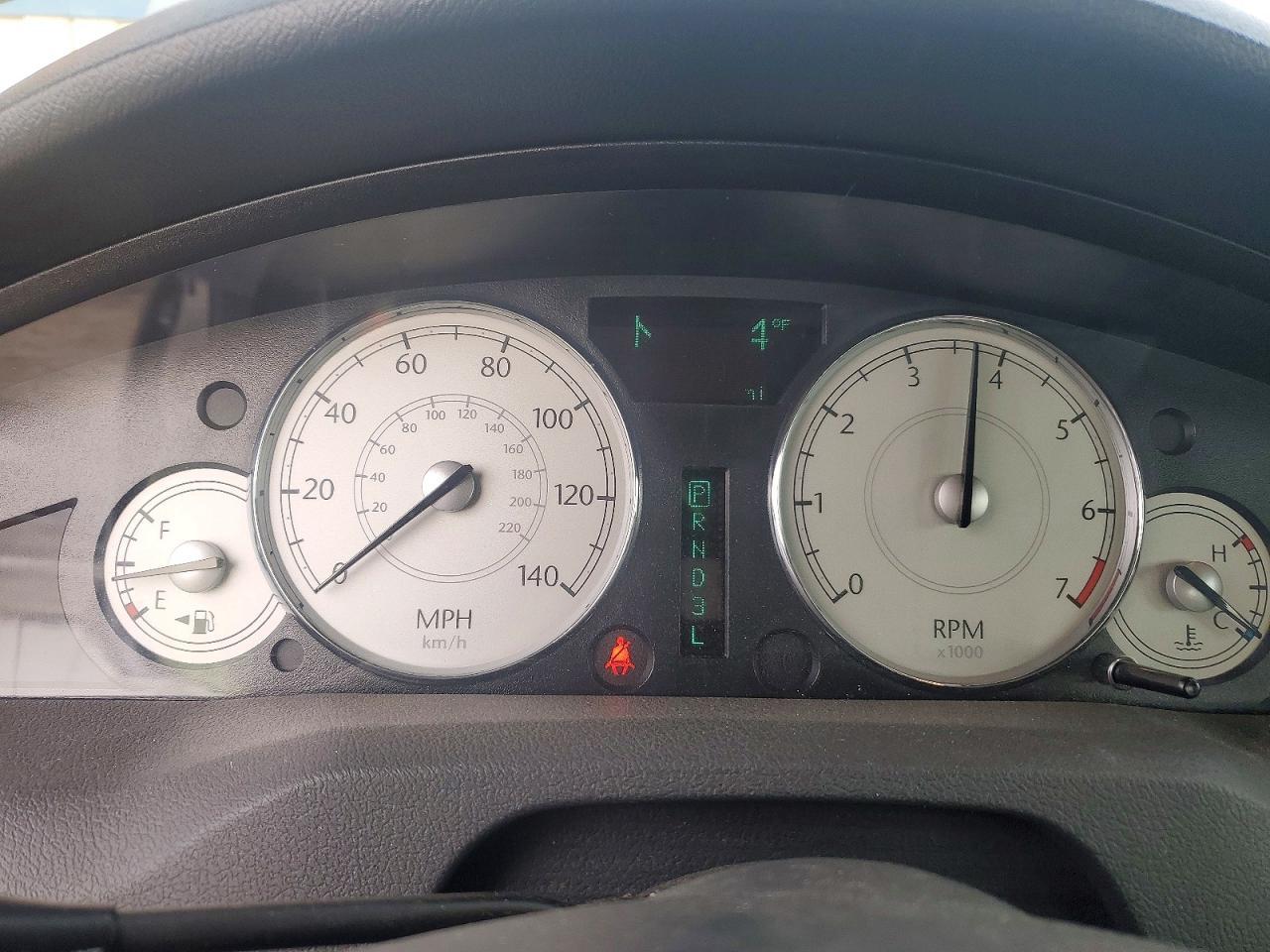 2005 CHRYSLER 300
