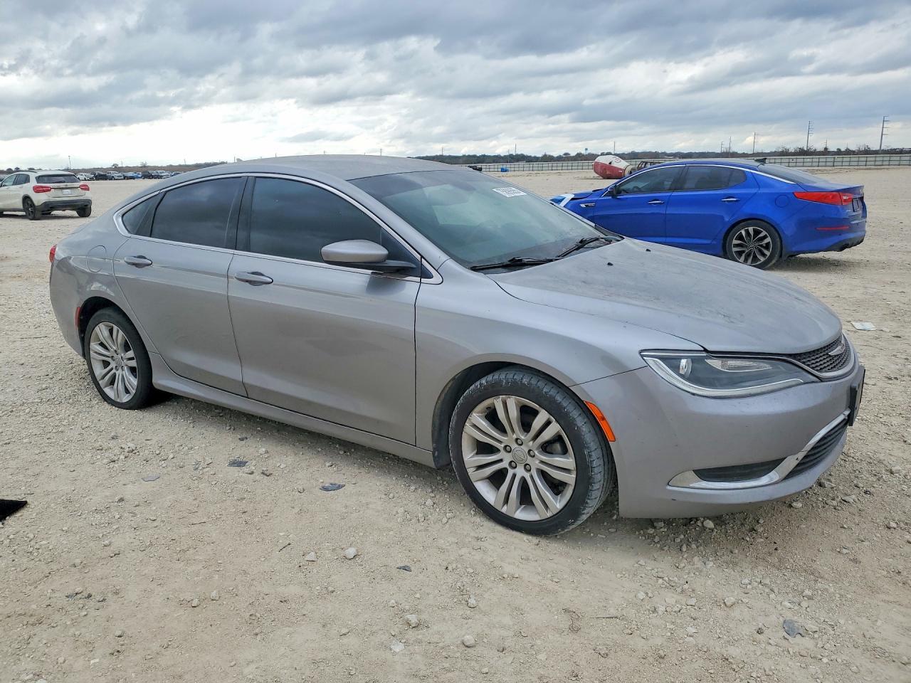 2015 CHRYSLER 200
