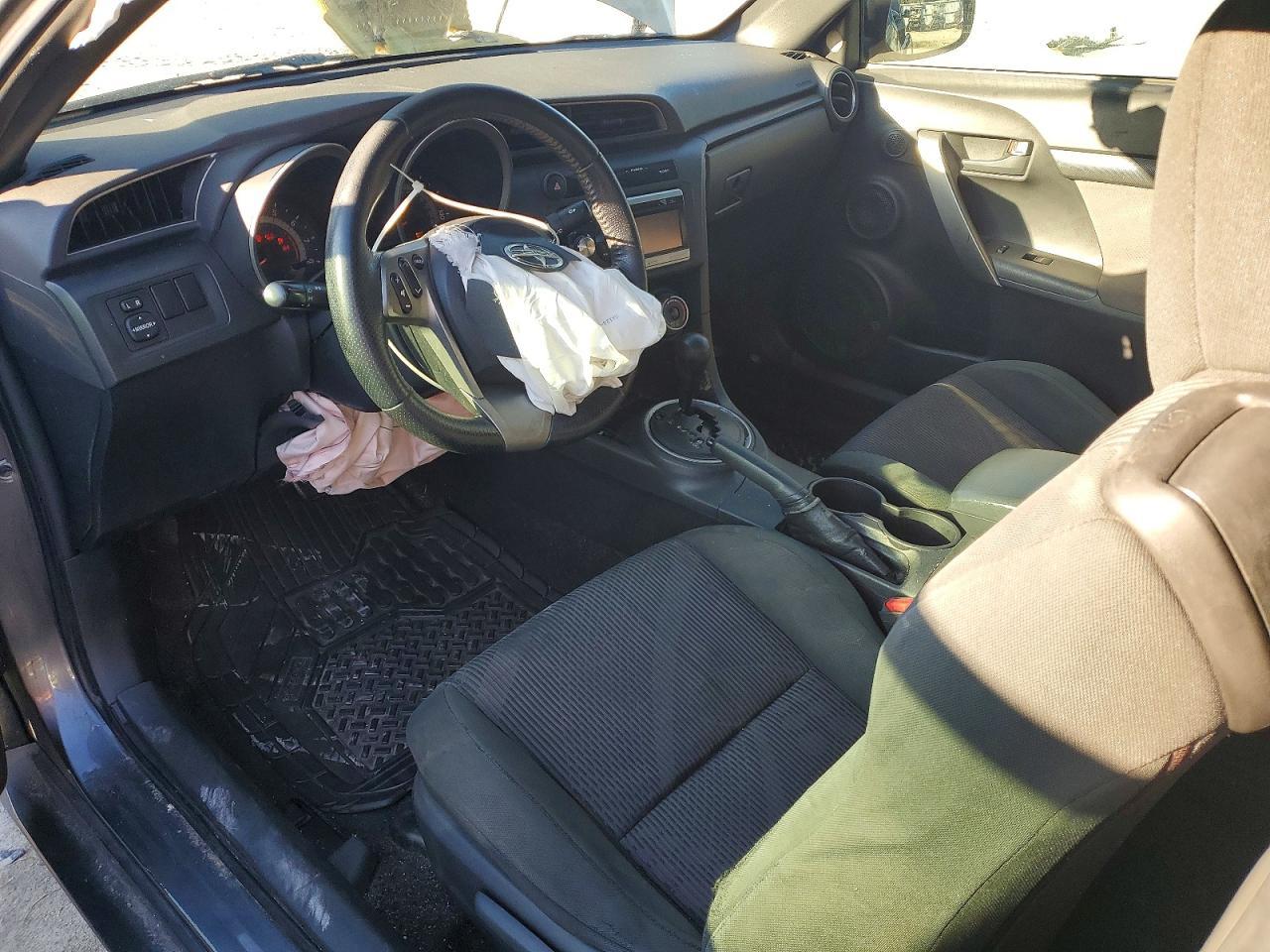2011 TOYOTA SCION