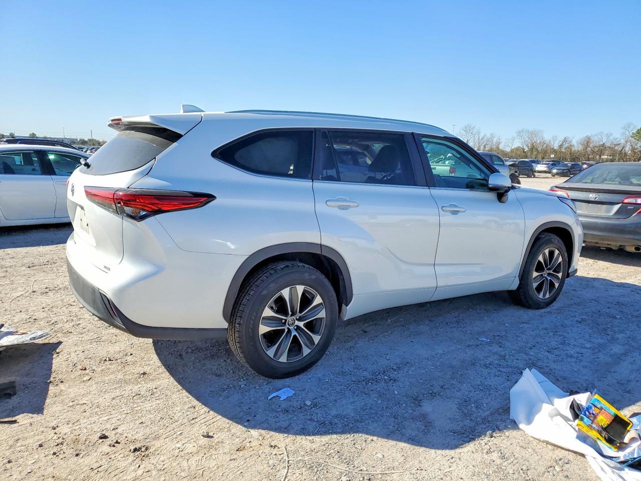 2023 TOYOTA HIGHLANDER