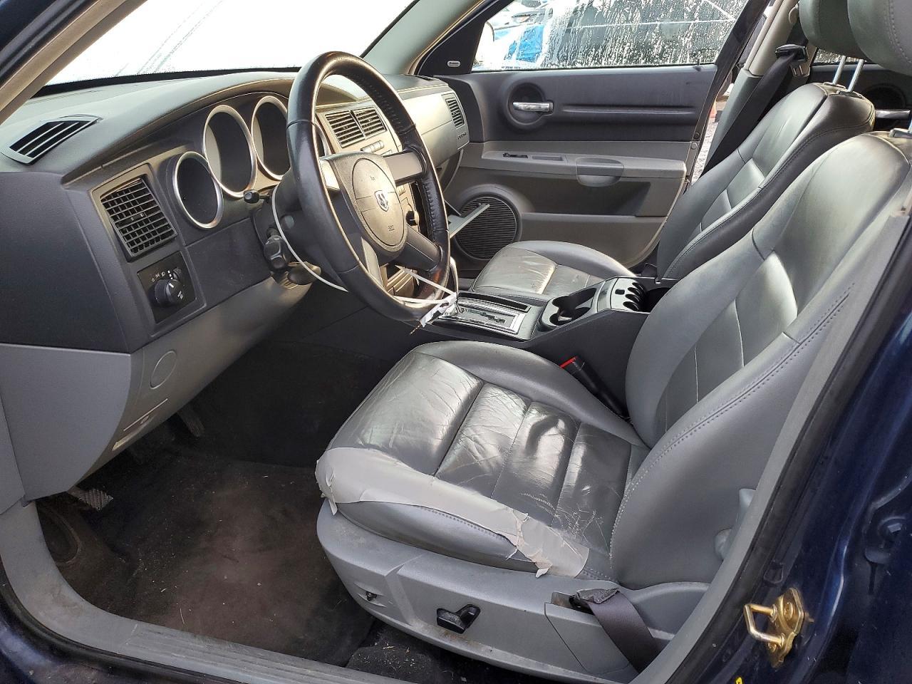 2005 DODGE MAGNUM