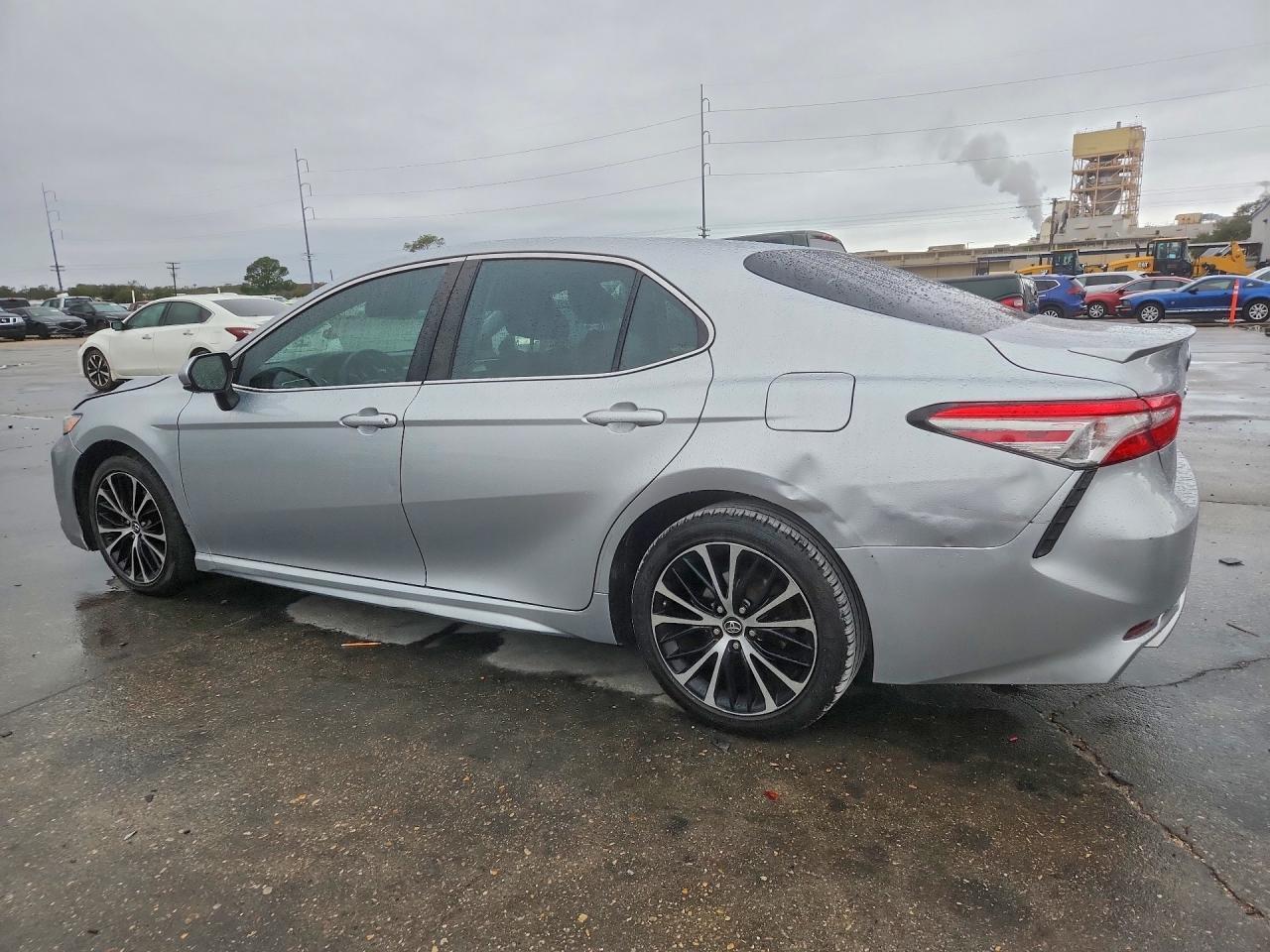 2018 TOYOTA CAMRY