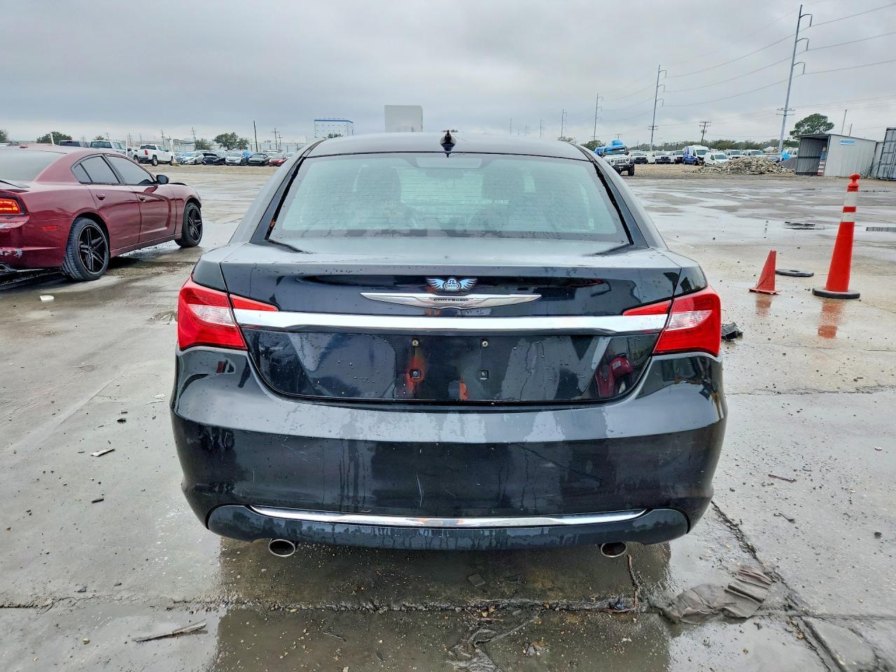 2013 CHRYSLER 200