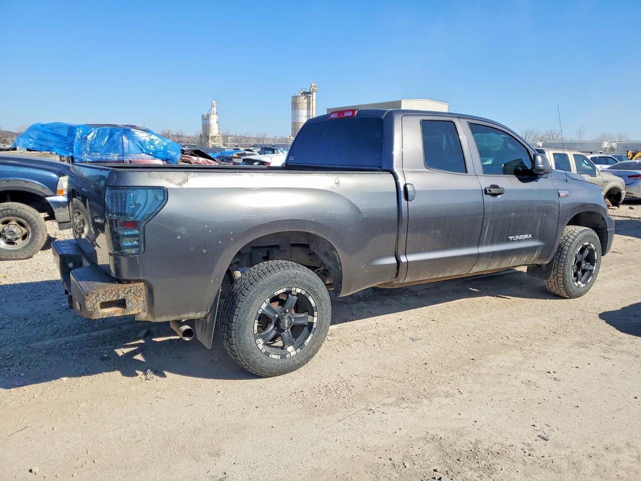2012 TOYOTA TUNDRA