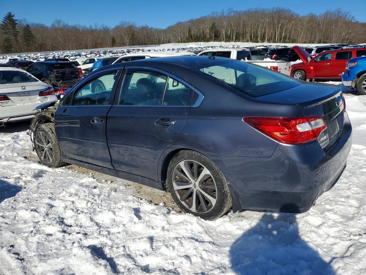2015 SUBARU Legacy