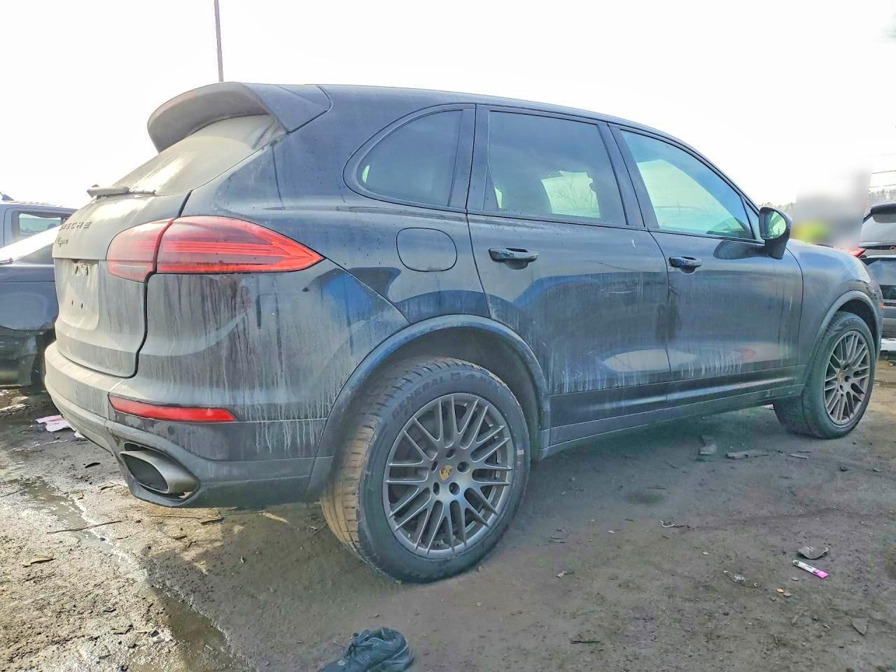 2018 PORSCHE CAYENNE